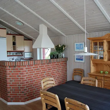 בית נופש Holiday Strandgarden 098558 *